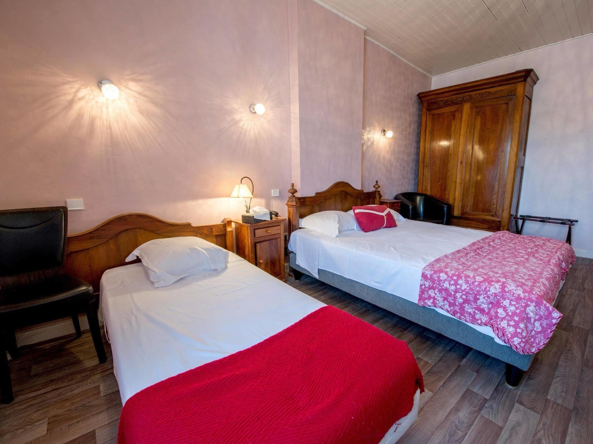 Logis Hotels - Hotel Et Restaurant Les Voyageurs Tournon-d'Agenais Ngoại thất bức ảnh