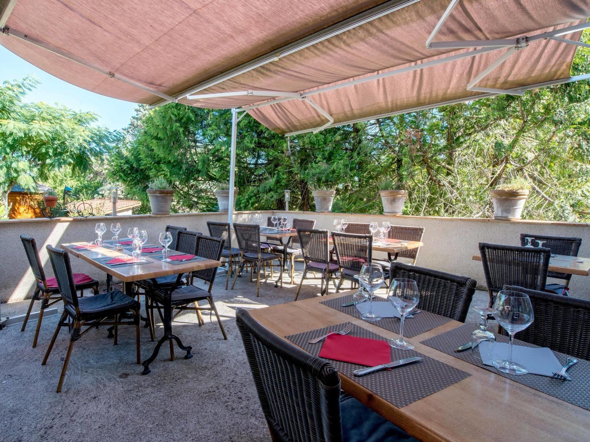 Logis Hotels - Hotel Et Restaurant Les Voyageurs Tournon-d'Agenais Ngoại thất bức ảnh