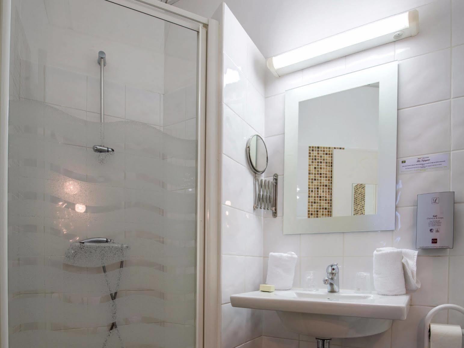 Logis Hotels - Hotel Et Restaurant Les Voyageurs Tournon-d'Agenais Ngoại thất bức ảnh